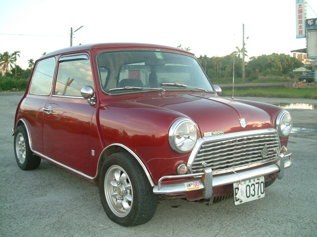 小型車